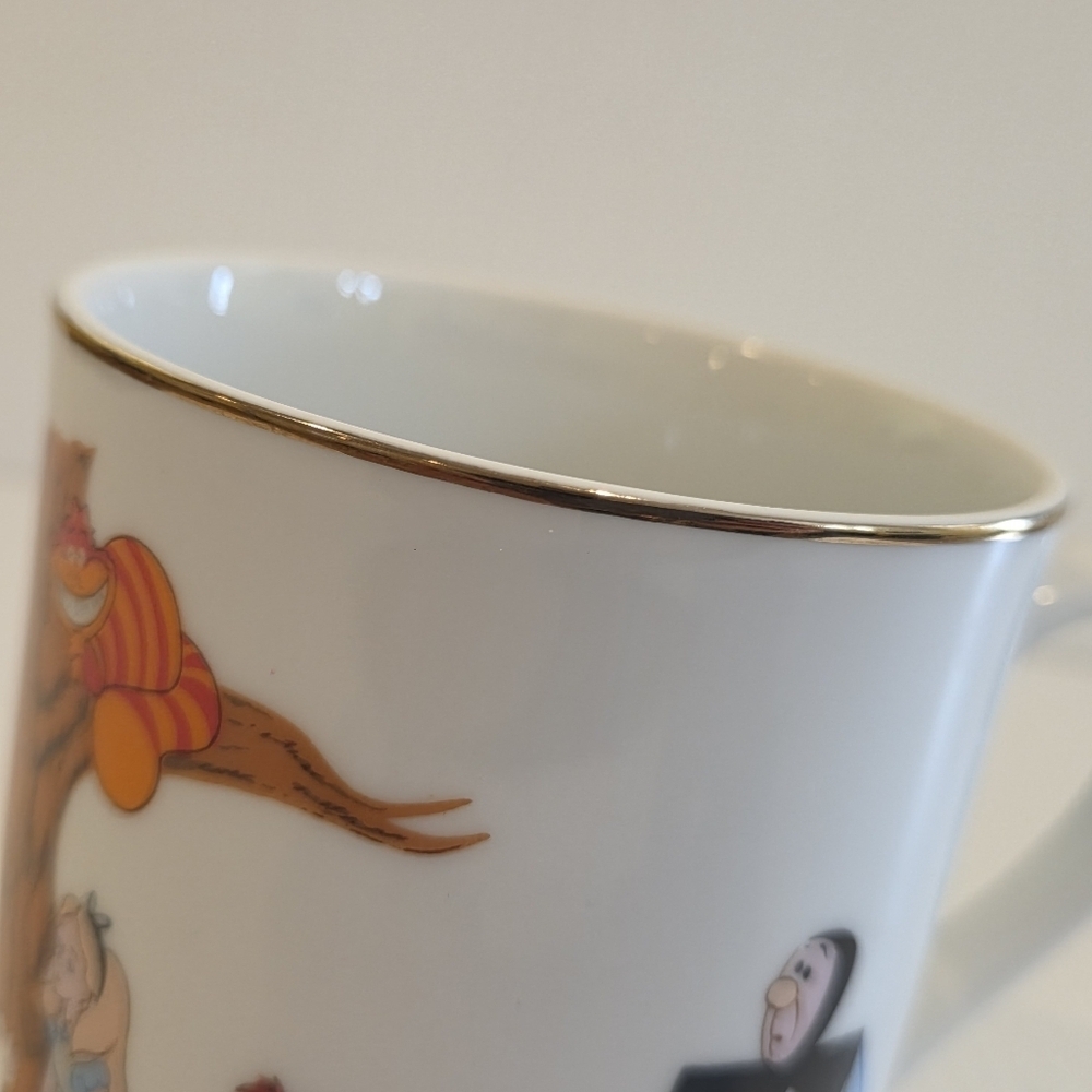 1980s VTG Walt Disney World Alice in Wonderland Coffee Cup Mug Silver Trim - Picture 8 of 10
